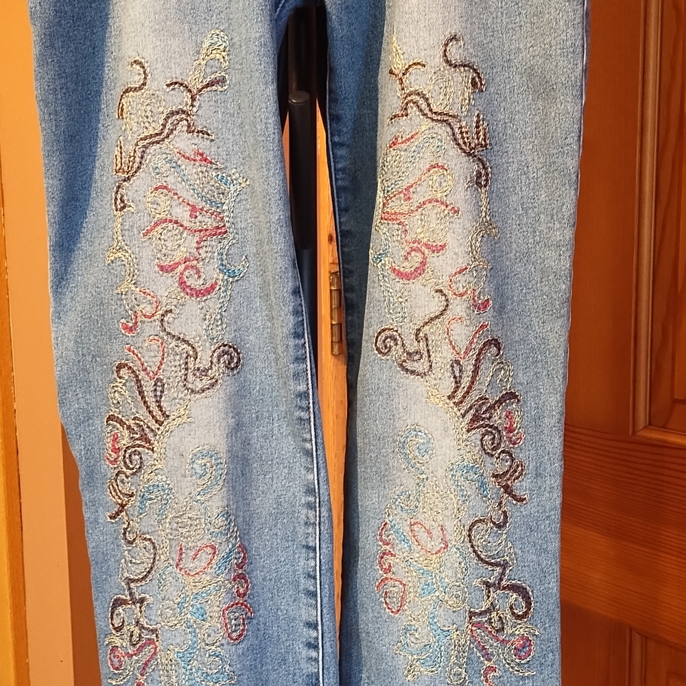 Max Studio Colorful Embroidered Straight Leg Jeans